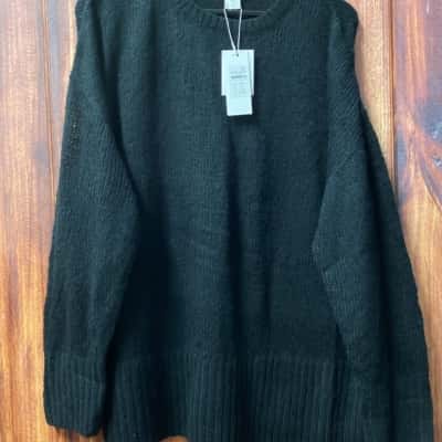 Refinity   Size XS Black  oversized jumper new 