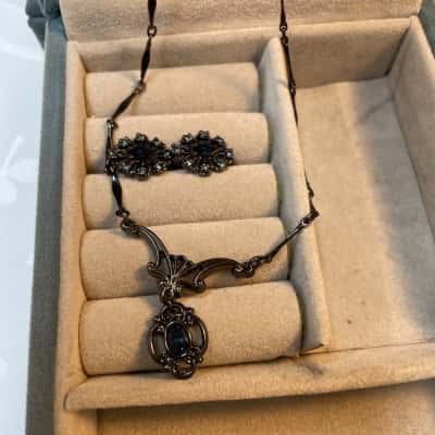 Gothic Vintage-look Blue Stone Blackened Finish Jewellery Set  