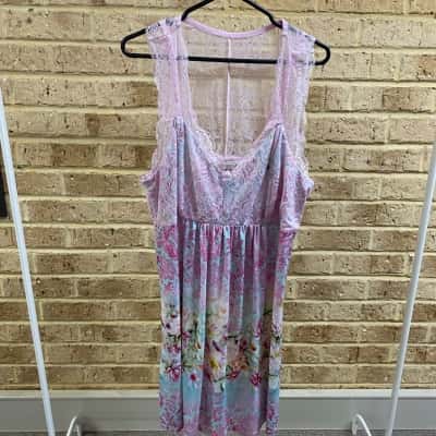Peter Alexander Womens colourful night gown Size 24-26