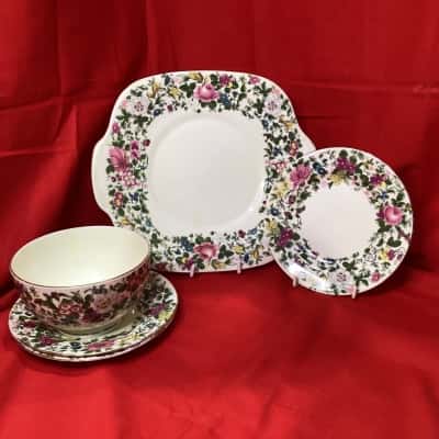 Vintage Crown Staffordshire “Thousand Flowers” 5 Piece China Set