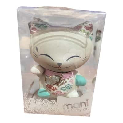 Mani. The lucky cat    New