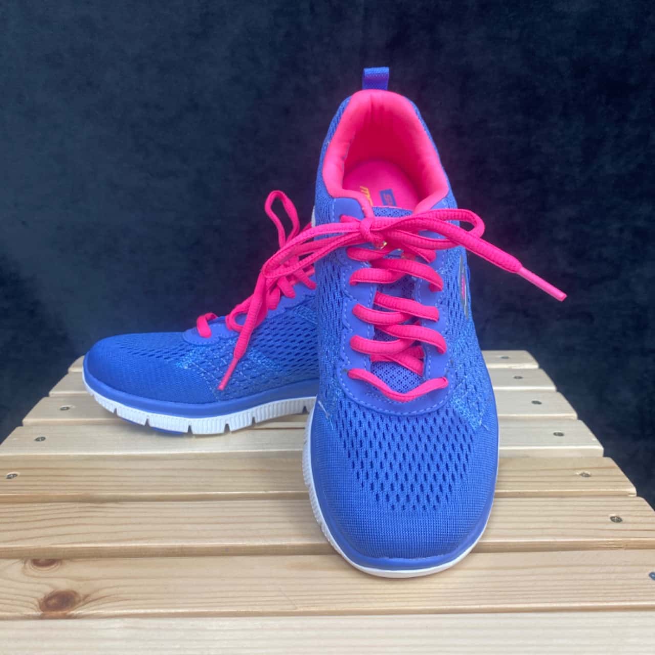 Skechers Kids Size 5 Shoes Blue / Pink (s)