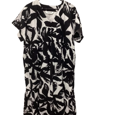 Virtuelle Womens  Size 14 Black  / White 