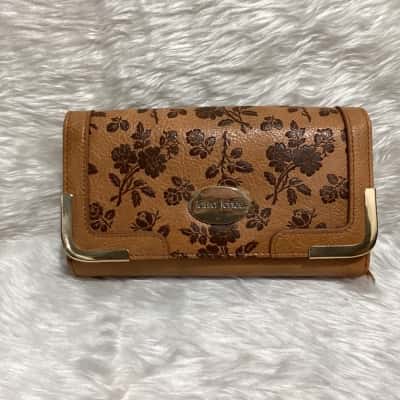 Laura Jones Womens Wallet Brown / Gold 