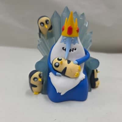Adventure Time - The Nice king and Gunter Figurine