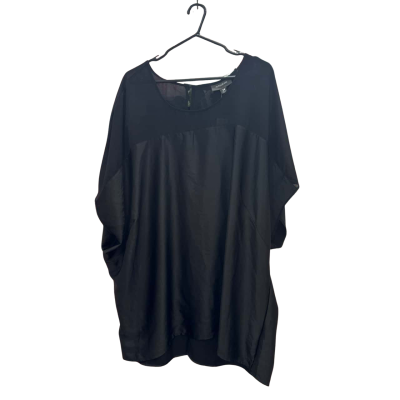 BNWT Autograph Womens  Size 26 Black Top 