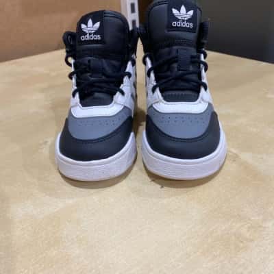 Adidas Drop Step Kids  Size 6.5 Black  / Grey / White 