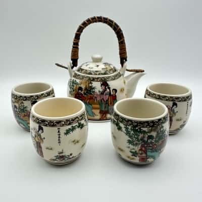 Beautiful Asian Geisha Tea Set 