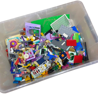 7.5kg tub of lego