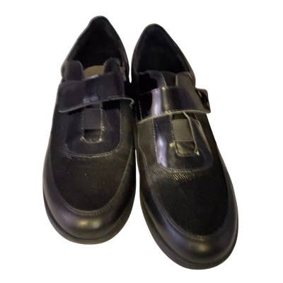 Klouds Womens  Size 39 Black  - Bryanna
