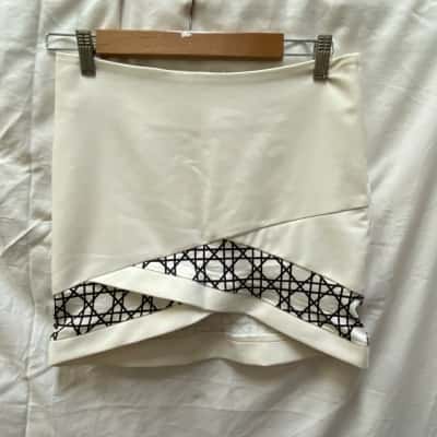 Sheike Womens  Size 10 Mini Skirt White 