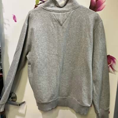  Mens  Size M Sweatshirt Grey 