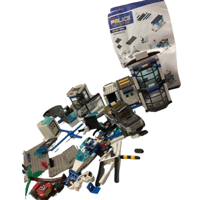 Assorted Lego pieces 