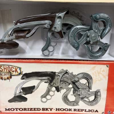 Motorized sky hook replica 