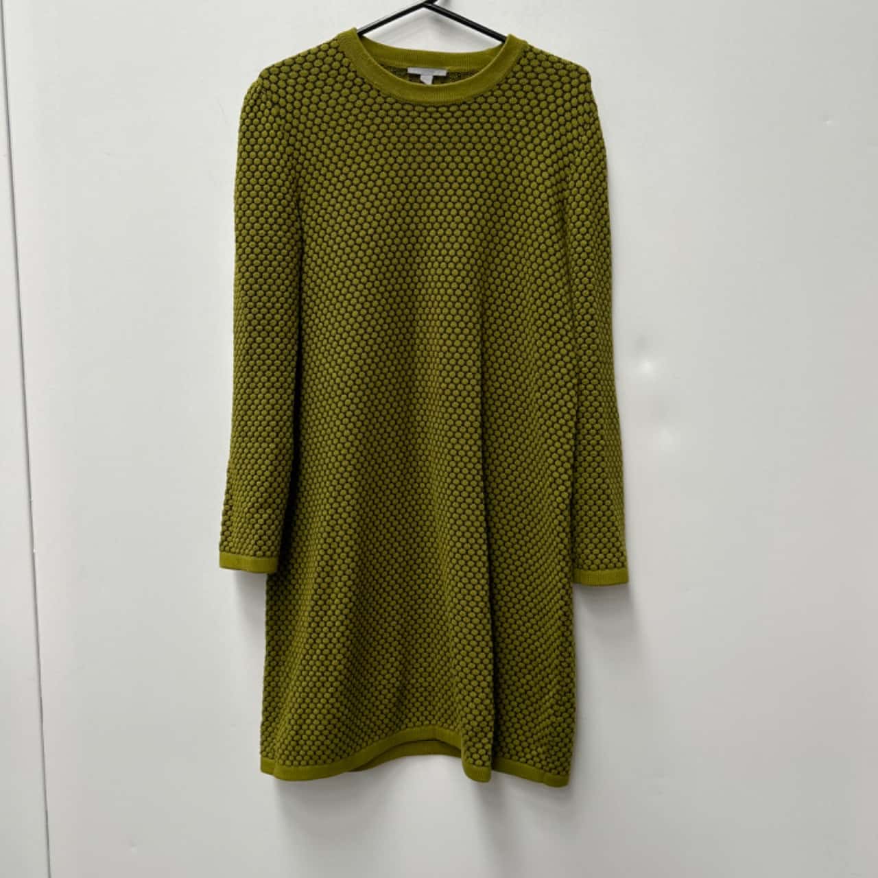 COS Green Knitted long sleeve Dress Size M (s) - Used Very Good | Salvos Stores COS Green Knitted long sleeve Dress Size M (s) - Used Very Good | Salvos Stores