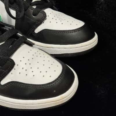 Nike Kids  Size 5 Shoes