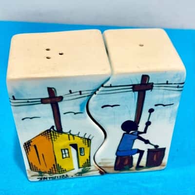 Stoke-on-Trent Intshiba “South Africa” Township Salt & Pepper Shakers 