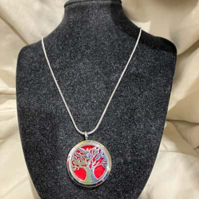  Womens Necklace / Tree of Life Pendant Silver 