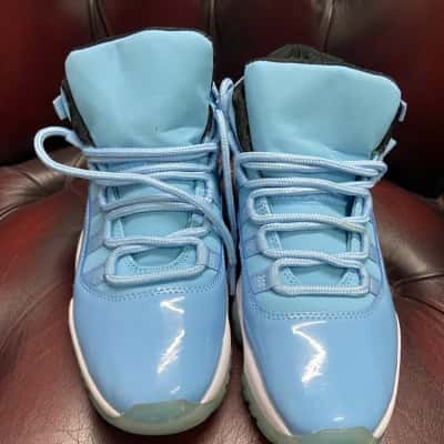 Nike Womens  Size 6 Blue Air Jordans