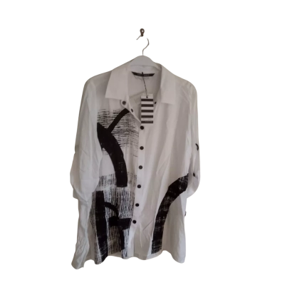 Taking Shape Womens  Size 14 White/Black Shirt 