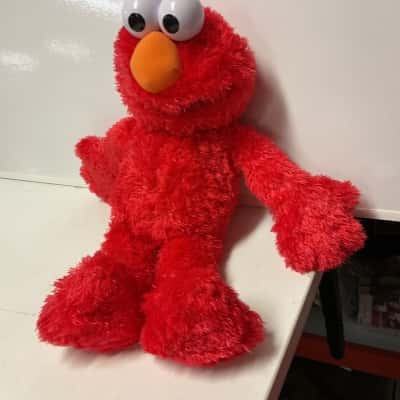 Tickle me Elmo working