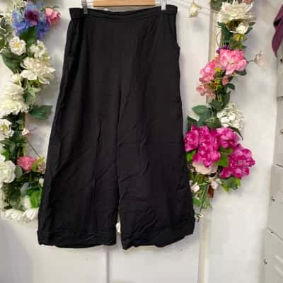 ELK Womens  Size 16 Wide Leg Pants Black  