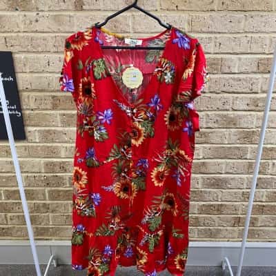 M & L fashion Womens red pattern dress Size 20 