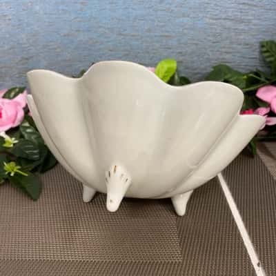 Beautiful Handpainted Footed Bowl Porcelain 17cm Diameter 