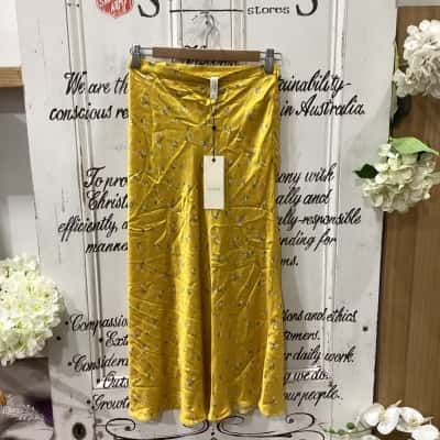 Bec & Bridge Brand! THE VARIGOLD FLORAL PRINT MIDI SKIRT! 100% SILK SKIRT! BNWT RRP $260.00!!! Womens  Size 8 Asymmetrical Hemline Skirt / Midi Skirt Floral / Gold / Pattern / Yellow 