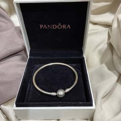 Pandora Womens Bangle Silver Ale 5925