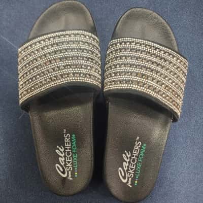Cali from Skecjers  Womens  Size 9 Sandals Black  / Silver 