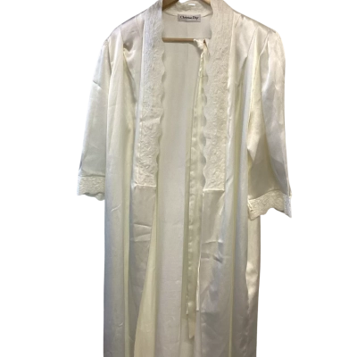  Womens  Size S Robe Pearl 