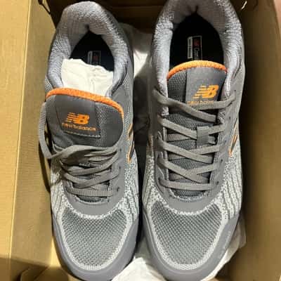 New Balance Men's Size 9 Sneakers - Grey / Orange 