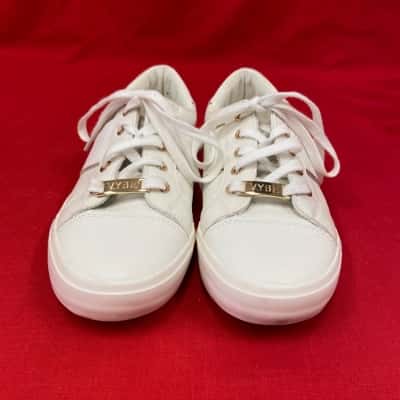 Vybe Womens  Size 9 Gold / White Shoes 