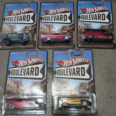 Hot Wheels Boulevard x 5