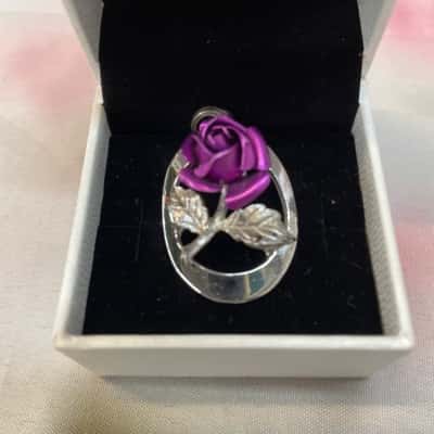 1970s Purple Rose Pendant 