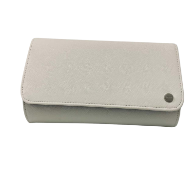 Olga Berg White Clutch with Chain – Elegant Minimalism #OlgaBerg #EveningBag #WhiteClutch
