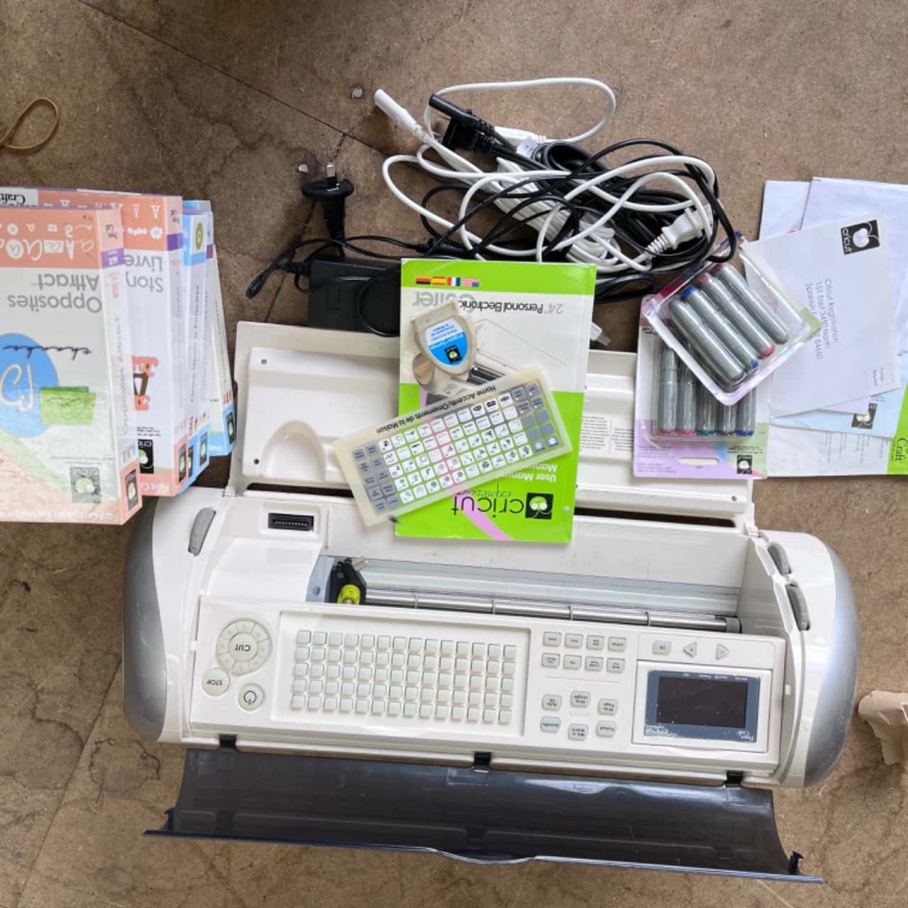 Cricut Expression Personal Electronic Cutter(s)