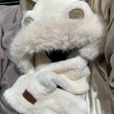A Baby Bear Fur Hat with ears Kids Cream 
