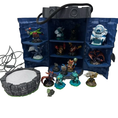 Skylanders Spyro’s Adventure Tower, Portal of Power and Figures