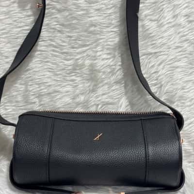 Ginger & Smart Womens Black  / Rose Gold bag