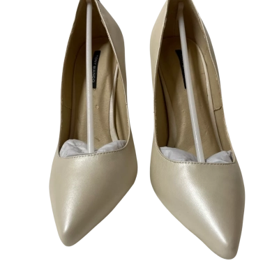 Tony Bianco Womens  Size 8.5 Heels Pearl 