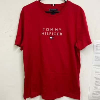 Tommy Hilfiger Mens  Size L Short Sleeve T-shirt Red 