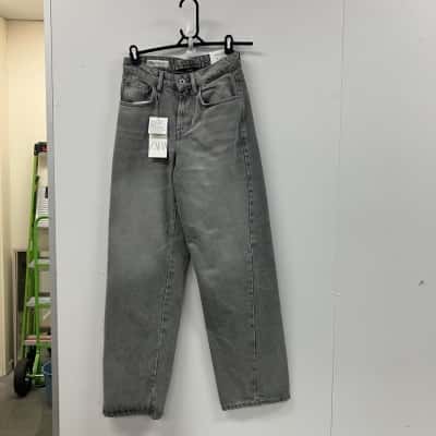 Zara Womens  Size 34 Straight Leg Jeans Grey 