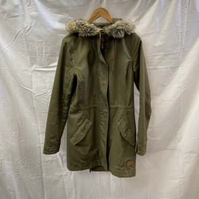 Kathmandu Womens  Size 10 Winter Jacket Green 