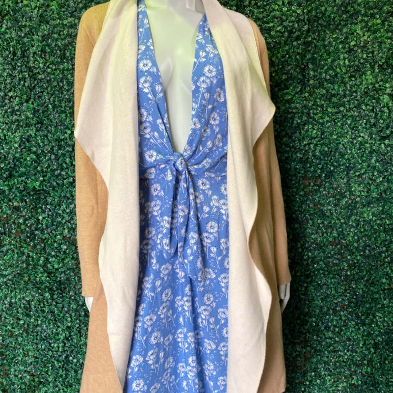 Portmans Womens Size L Cardigan Camel/Cream(s)