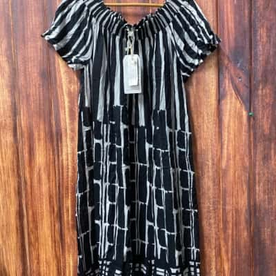 Orientique  natural   Size 16 Black  / White  dress new 