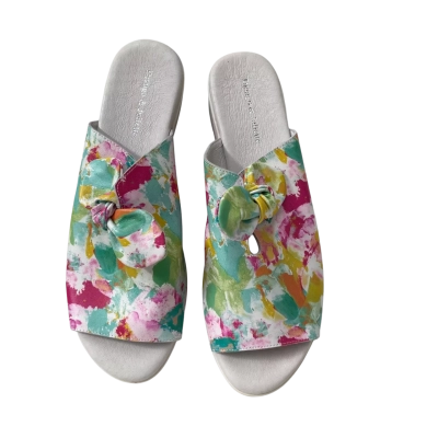 Django & Juliette  Size 41 Sandals Floral / White 