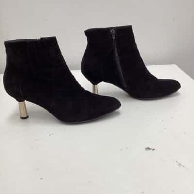 Beautifeel Womens  Size 38 Black Suede kitten heel ankle boots