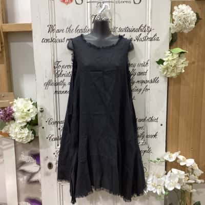  LJC DESIGNS. BRAND! 100% PURE LINEN FRAYED COLLAR AND HEMLINE DRESS! NWOT Womens  Size M Midi Dress / Sleeveless Dress  Black  